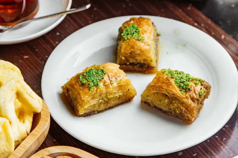 Turkish Baklava Recipe; Make a Tasty Baklava in 7 Steps!