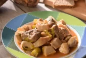 Kolokasi Recipe; Make a Delicious Cypriot Stew with Pork!